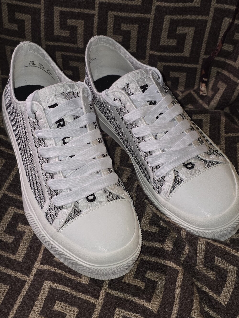 Karl Lagerfeld Paris White Black Sneakers 8.5
